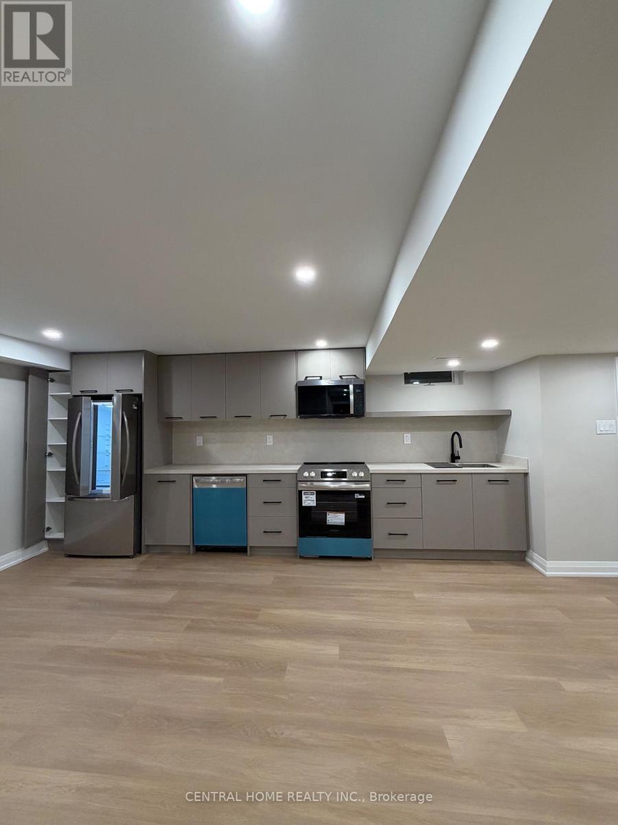 229 Spring Gate Boulevard, Vaughan, Ontario  L4J 3G3 - Photo 6 - N12948310