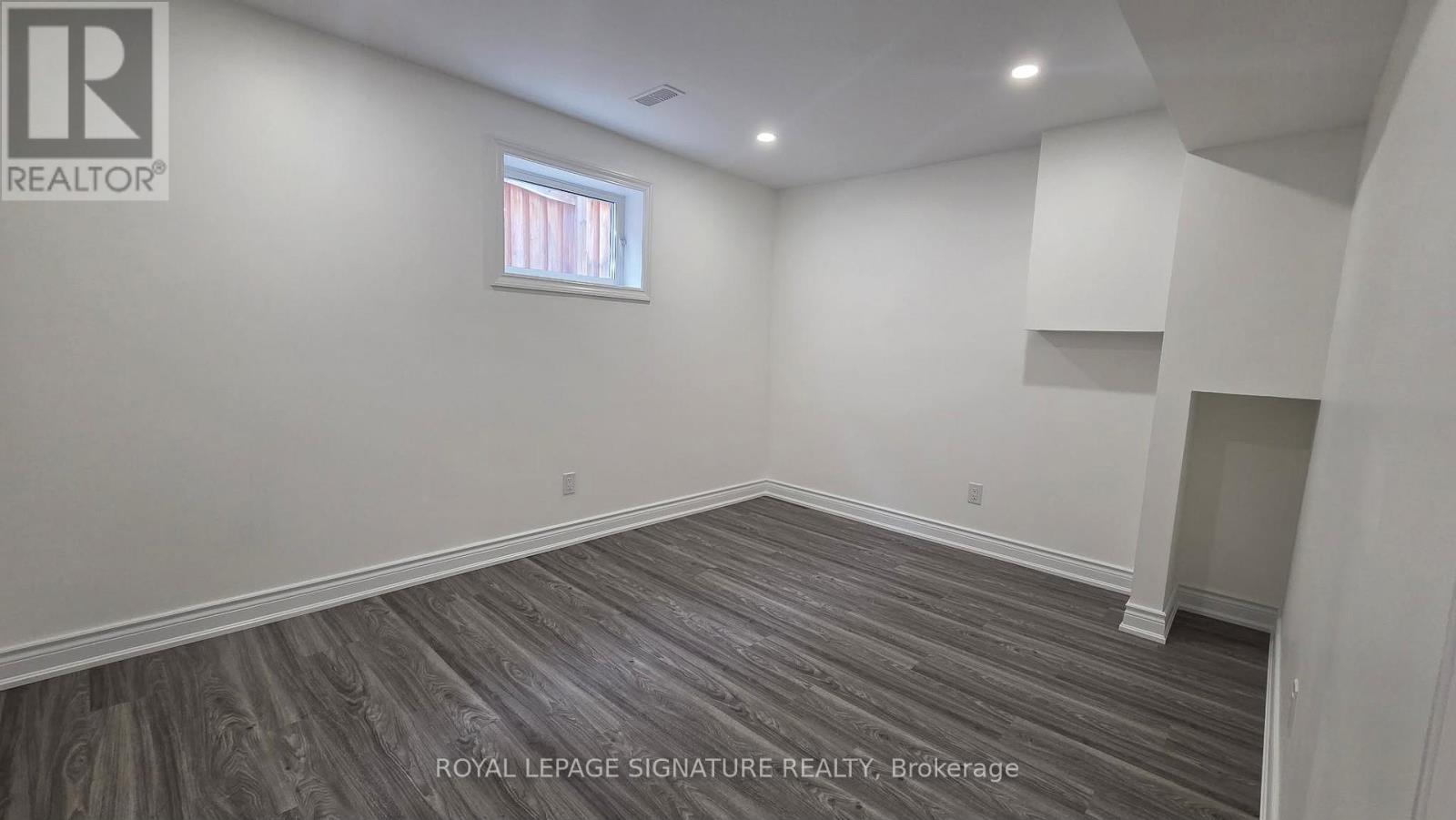 Basement 2 - 3137 Sunnyhill Drive, Mississauga, Ontario L4X 2K5 - Photo 3 - W12951328