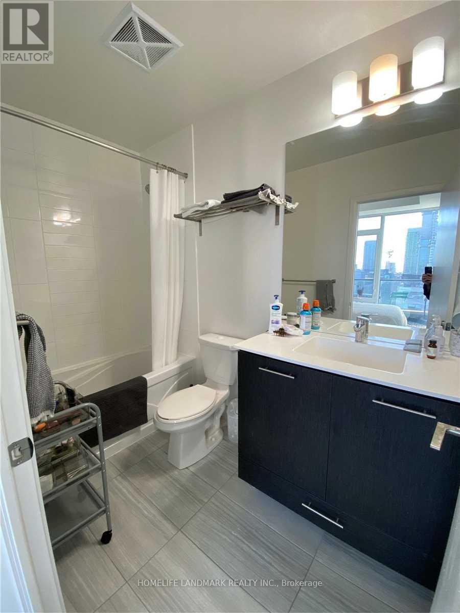 1404 - 435 Richmond Street W, Toronto, Ontario  M4V 3S6 - Photo 11 - C12956538