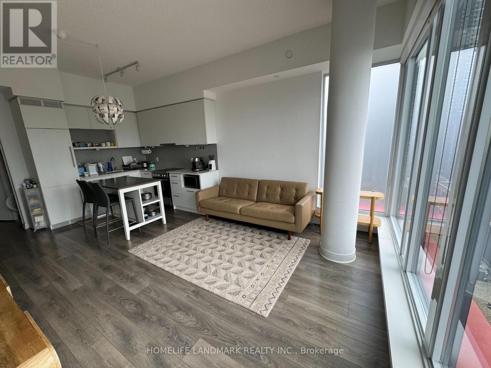 1404 - 435 Richmond Street W, Toronto, Ontario  M4V 3S6 - Photo 8 - C12956538