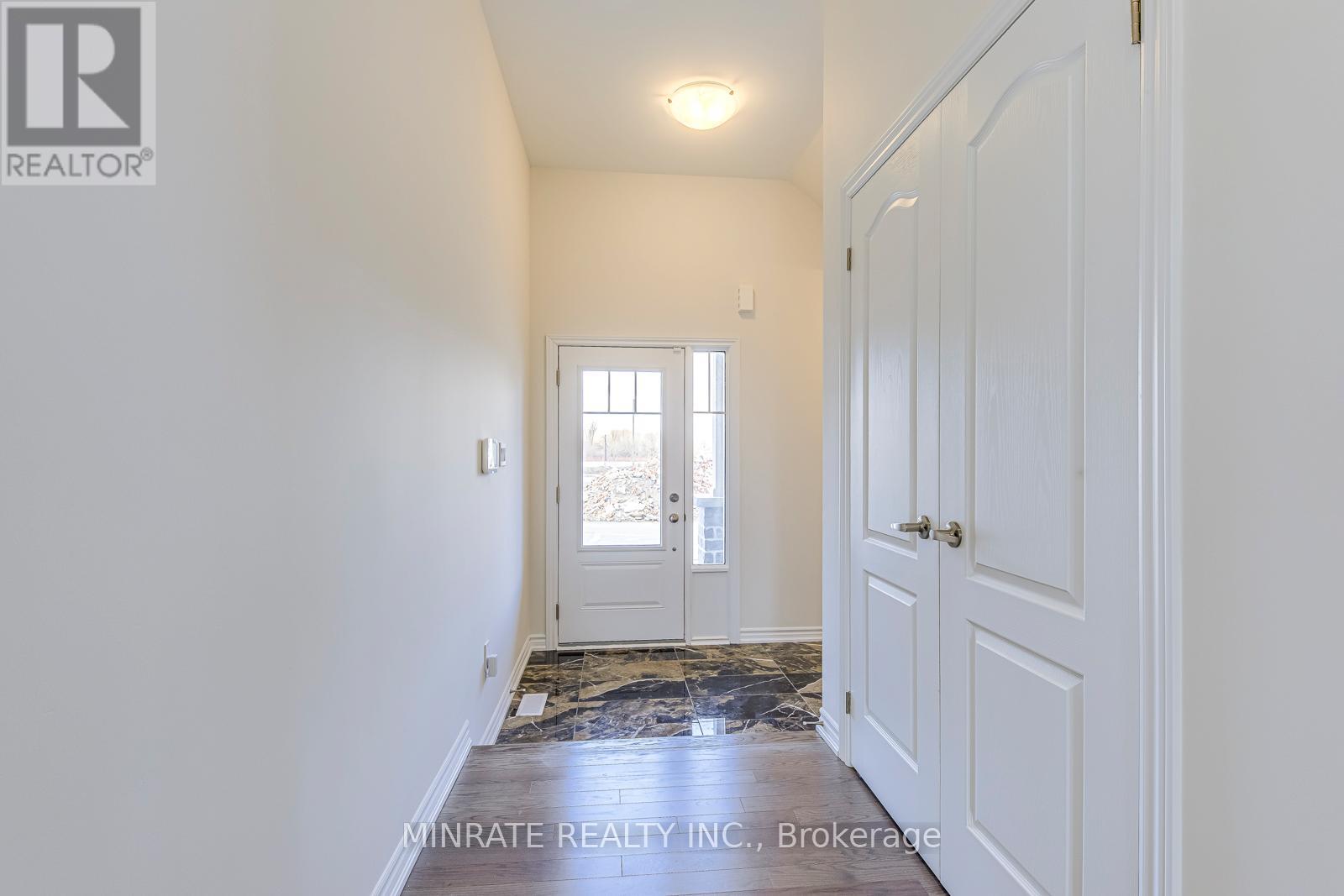 679 Catalina Manor, Pickering, Ontario  L1X 0V2 - Photo 4 - E12956540