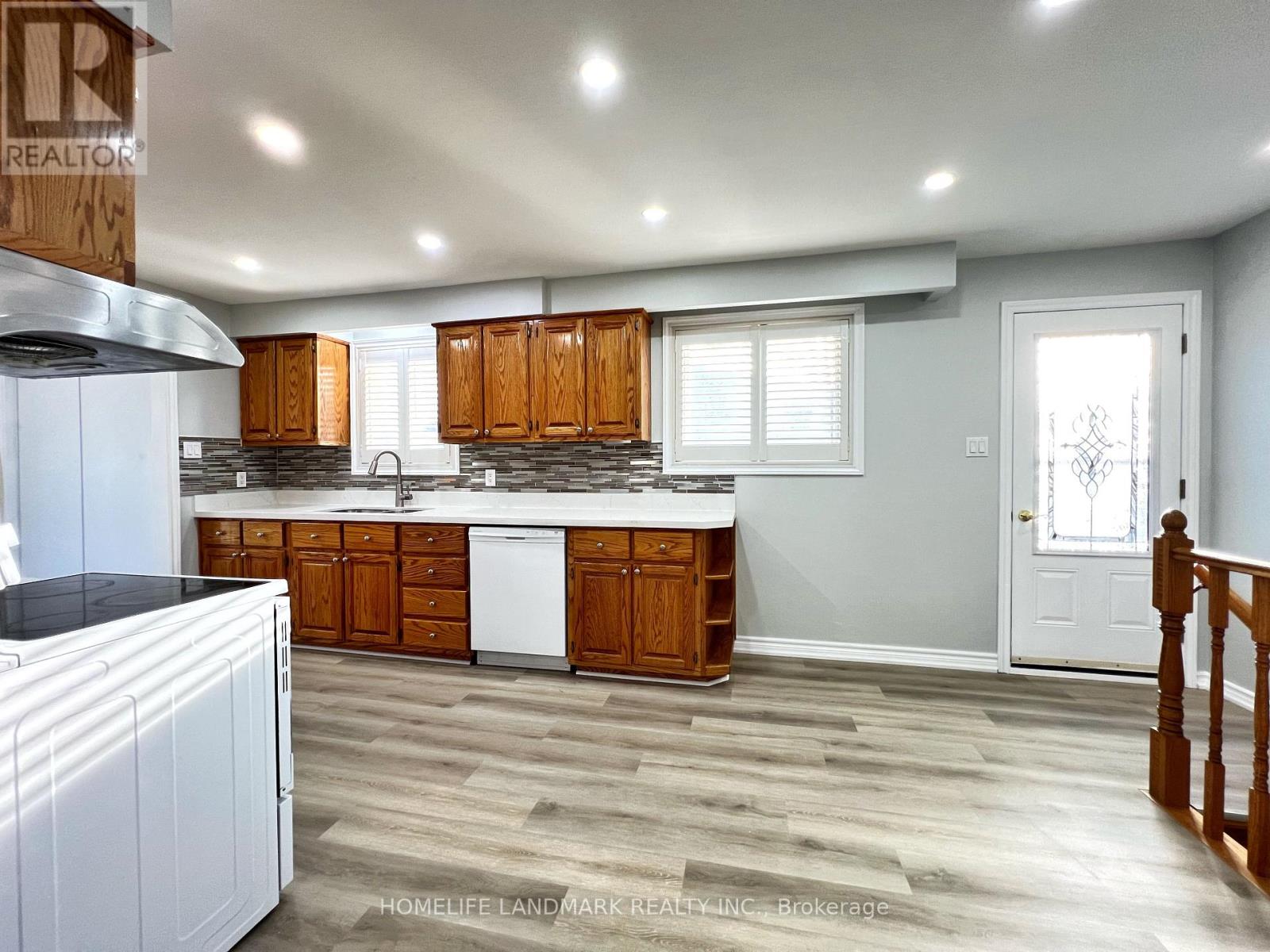 4 Ferncrest Gate, Toronto, Ontario  M1W 1C2 - Photo 8 - E12956546