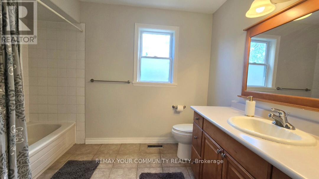 85 Royal Orchard Boulevard, Markham, Ontario  L3T 3C7 - Photo 21 - N12953128