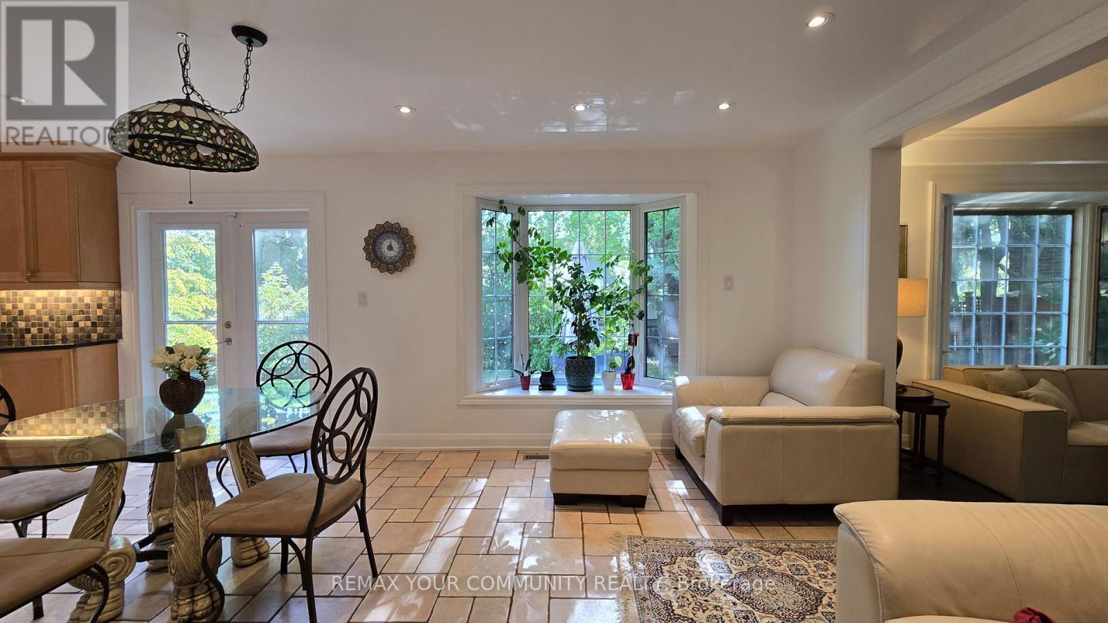 85 Royal Orchard Boulevard, Markham, Ontario  L3T 3C7 - Photo 14 - N12953128