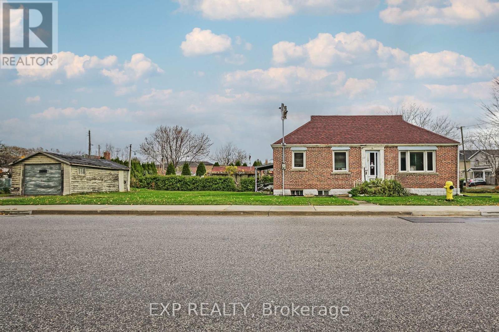 414 Melrose Street, Toronto, Ontario  M8Z 1H1 - Photo 2 - W12786208