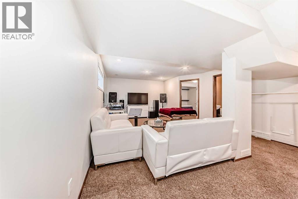 7 Tuscany Ridge Crescent NW, Calgary, Alberta  T3L 3C8 - Photo 38 - A2296910