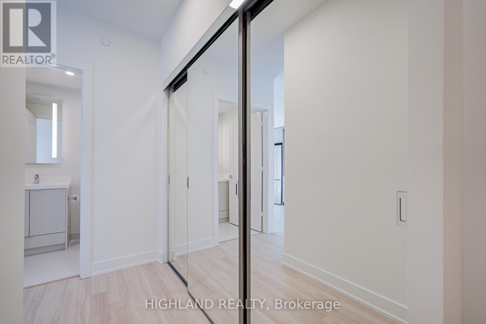 1710 - 60 Central Park Roadway, Toronto, Ontario  M9A 0E6 - Photo 12 - W12956536