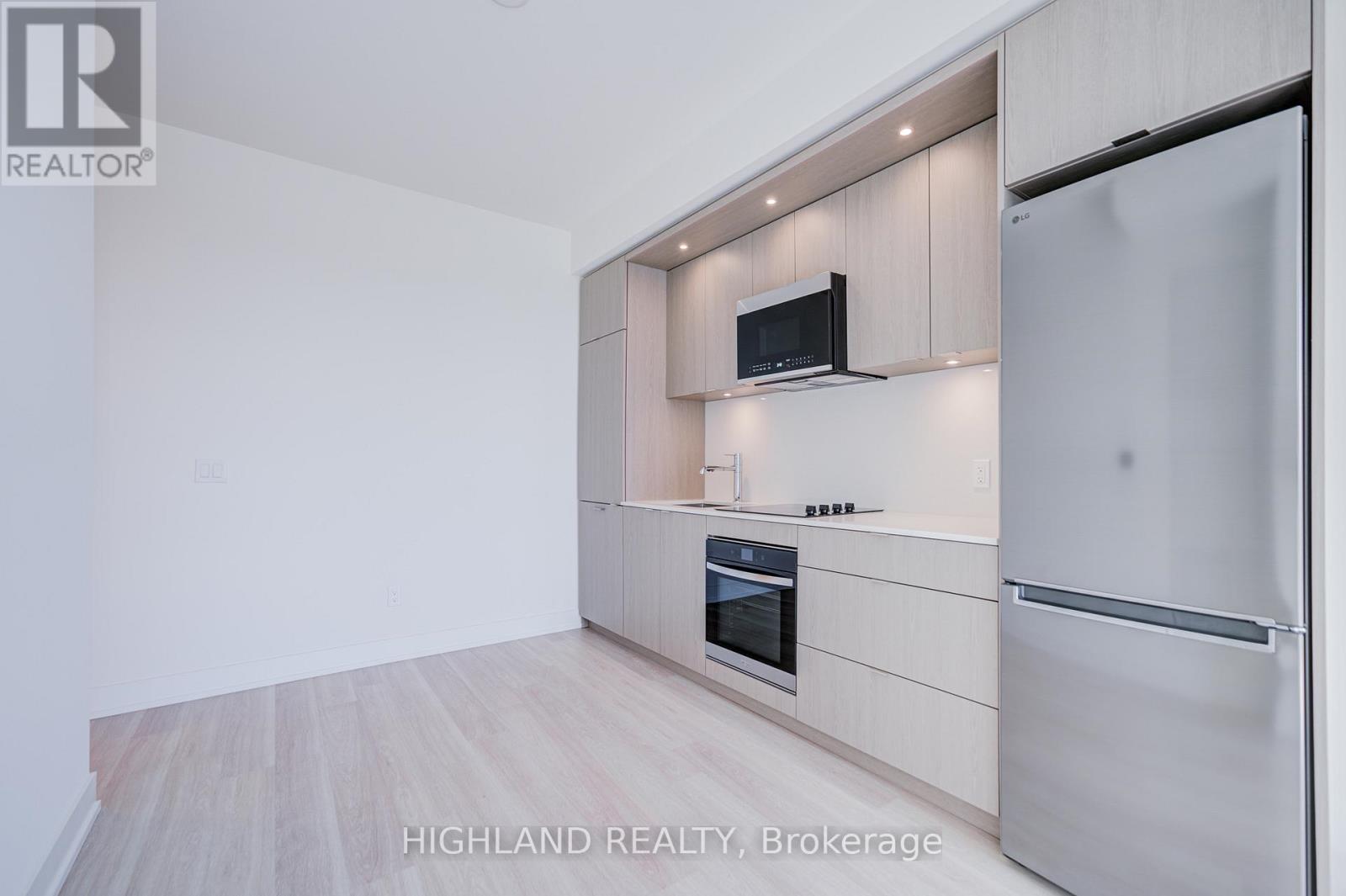 1710 - 60 Central Park Roadway, Toronto, Ontario  M9A 0E6 - Photo 14 - W12956536