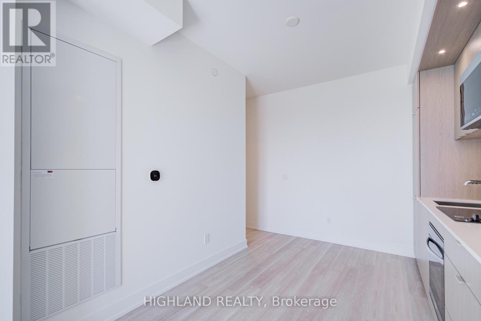 1710 - 60 Central Park Roadway, Toronto, Ontario  M9A 0E6 - Photo 16 - W12956536