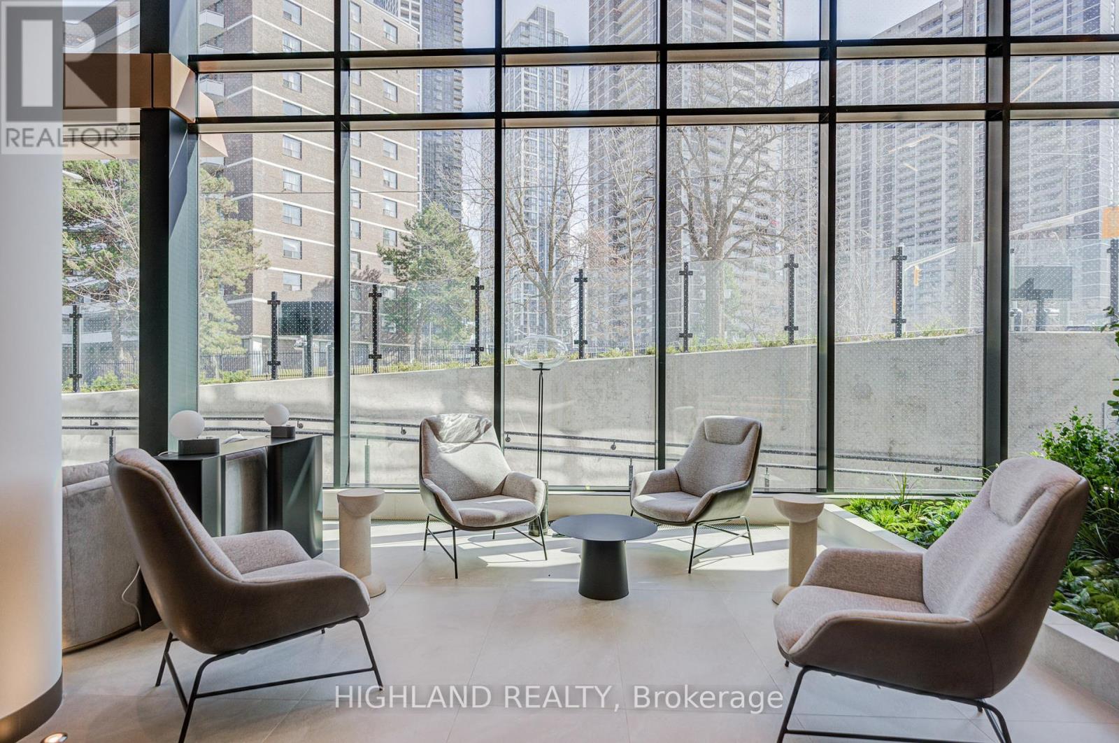 1710 - 60 Central Park Roadway, Toronto, Ontario  M9A 0E6 - Photo 6 - W12956536