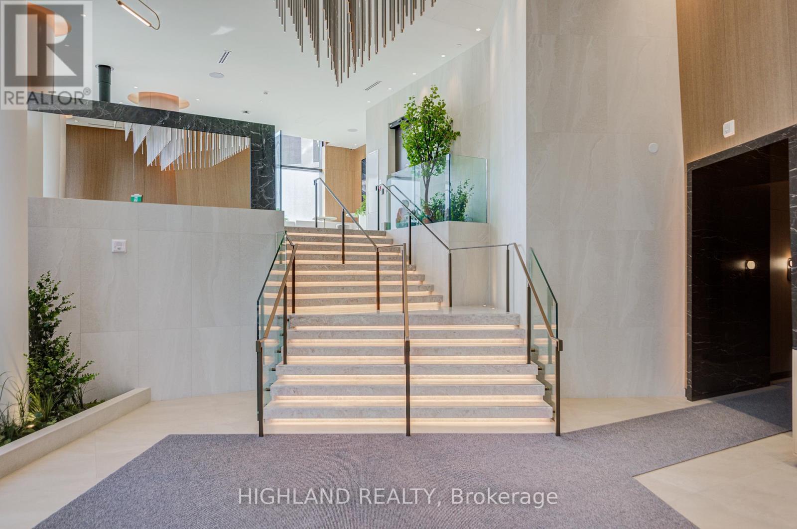 1710 - 60 Central Park Roadway, Toronto, Ontario  M9A 0E6 - Photo 7 - W12956536