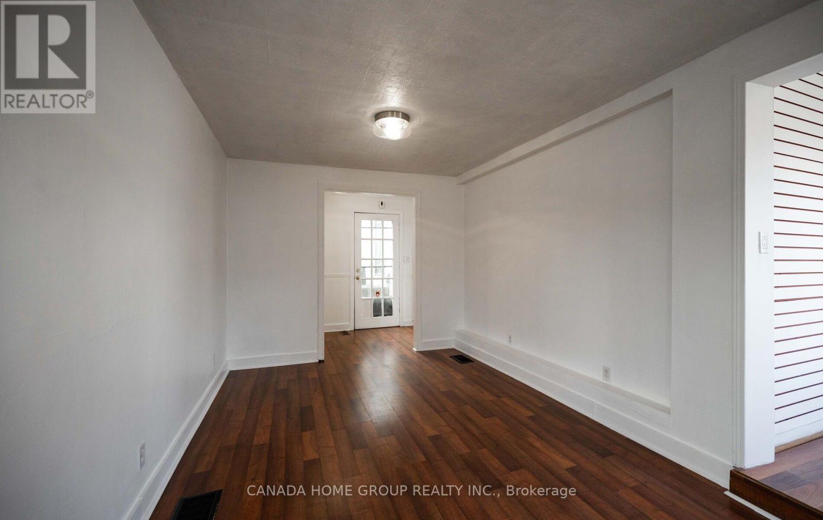 30 Main Street N, Milton, Ontario  L0P 1B0 - Photo 12 - W12956548