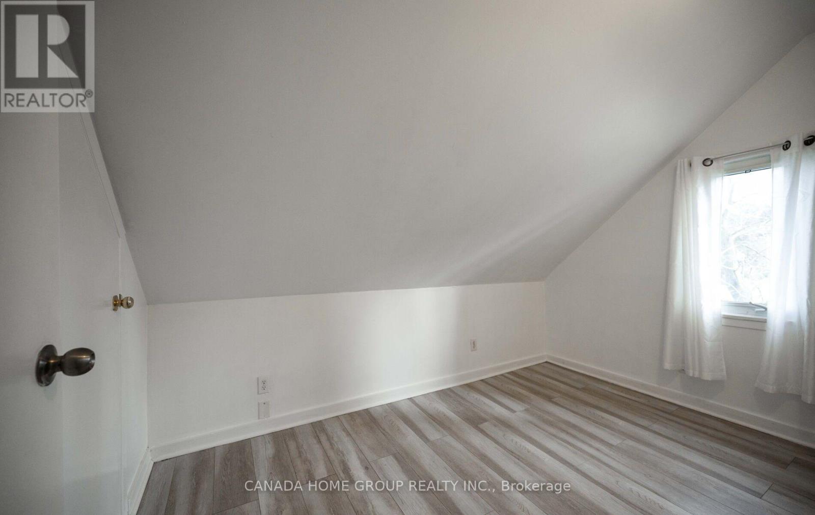 30 Main Street N, Milton, Ontario  L0P 1B0 - Photo 19 - W12956548