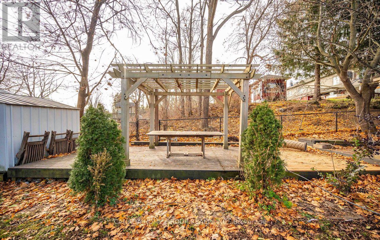 30 Main Street N, Milton, Ontario  L0P 1B0 - Photo 23 - W12956548