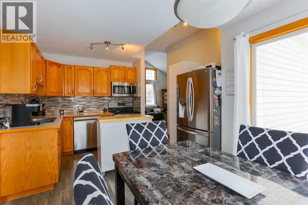 1118 Maple Avenue, Crossfield, Alberta  T0M 0S0 - Photo 9 - A2289574