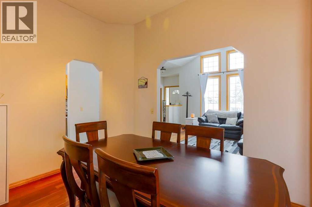 1118 Maple Avenue, Crossfield, Alberta  T0M 0S0 - Photo 5 - A2289574