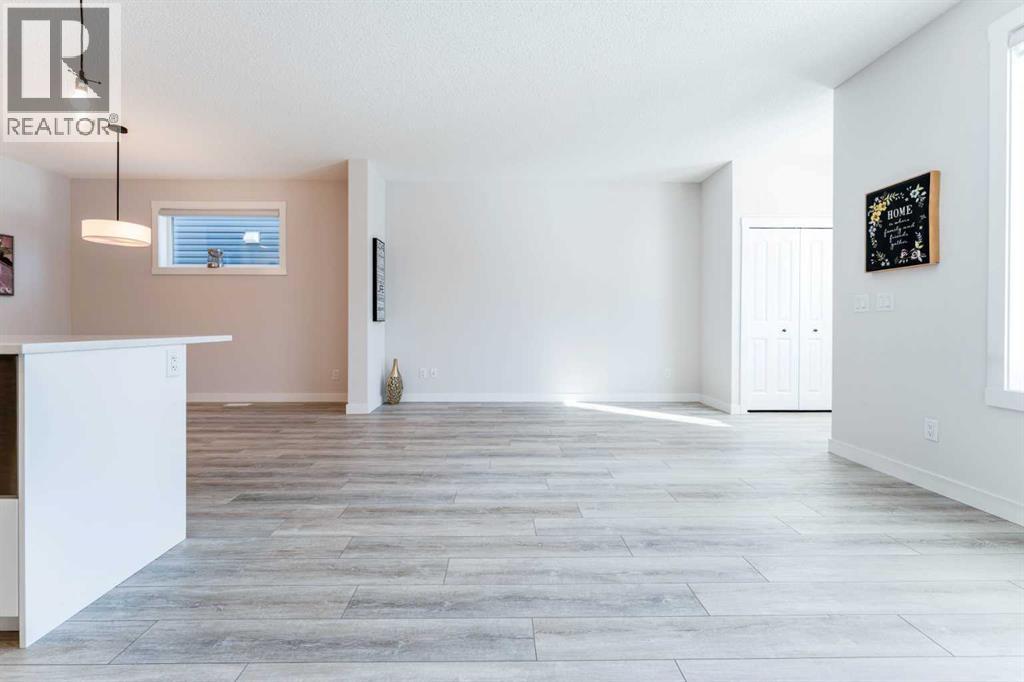 540 Chinook Winds Garden Sw, Airdrie, Alberta  T4B 5J6 - Photo 4 - A2292510