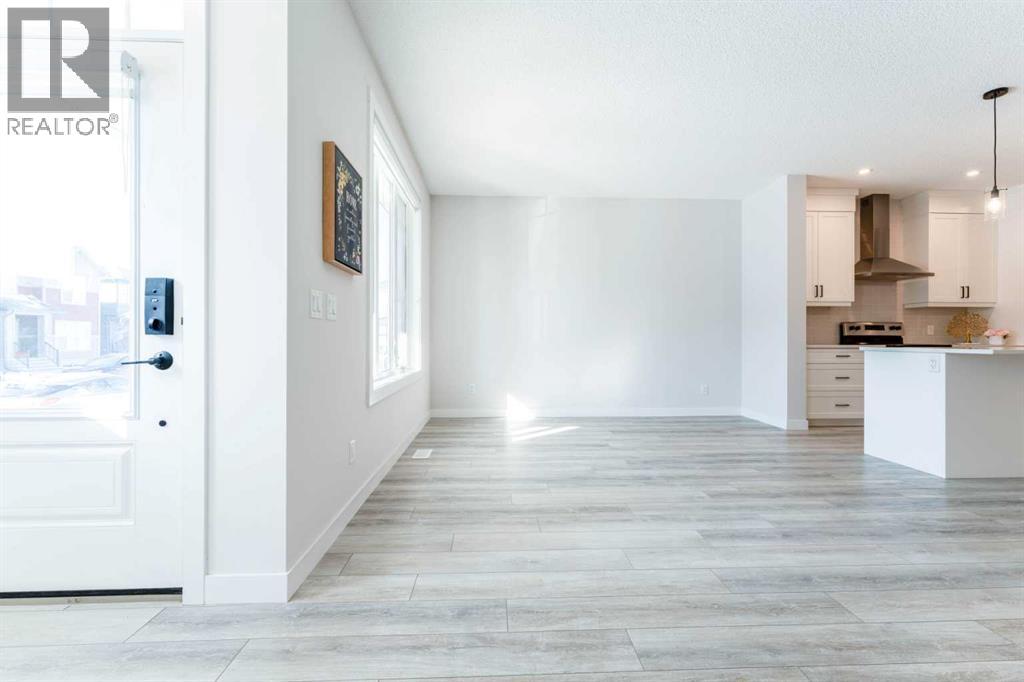 540 Chinook Winds Garden Sw, Airdrie, Alberta  T4B 5J6 - Photo 2 - A2292510