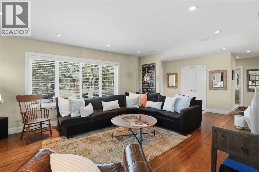 2013 22 Avenue SW, Calgary, Alberta  T2T 0S4 - Photo 7 - A2296852