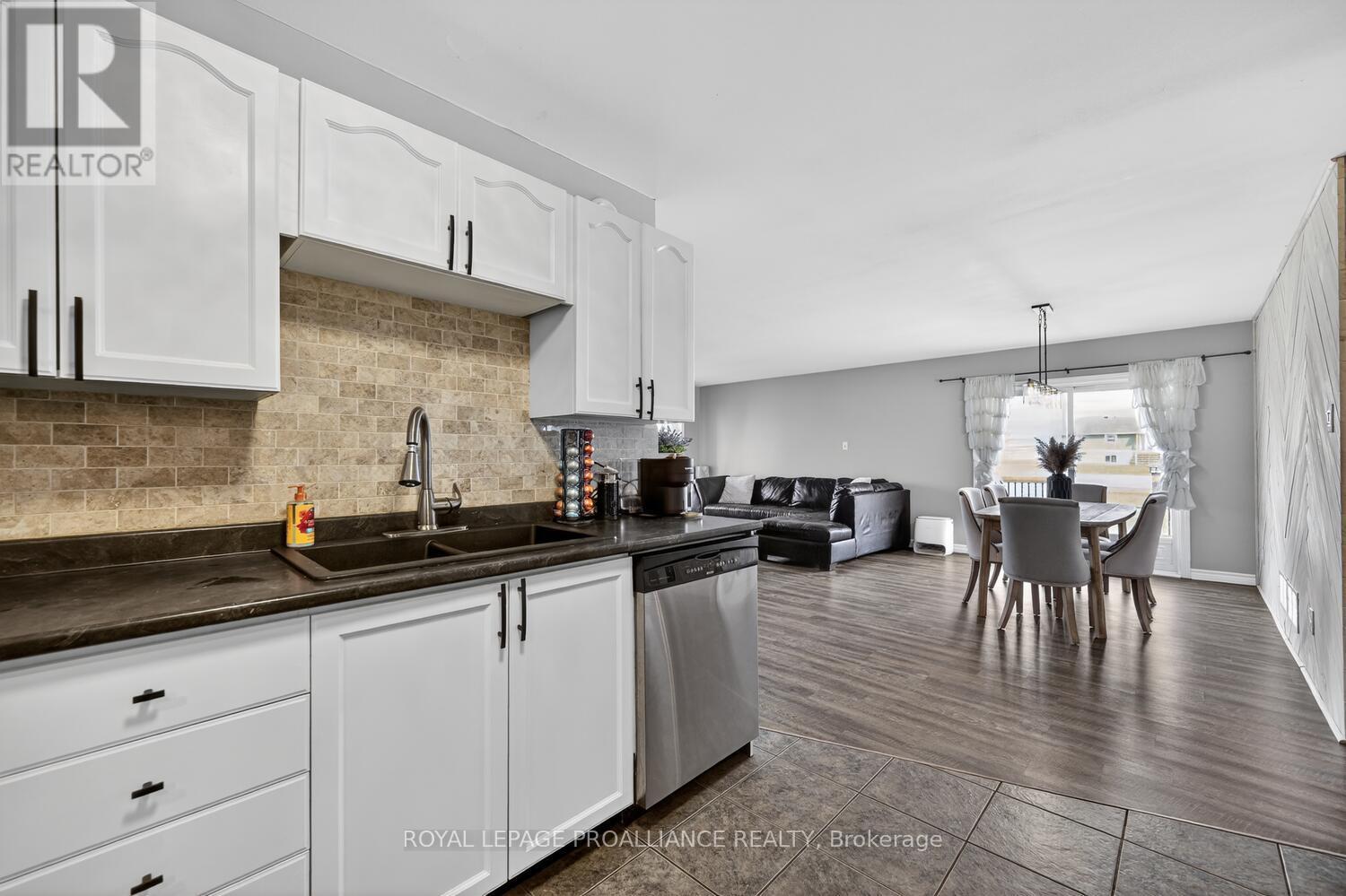 5500 Meadowbrook Drive, South Dundas, Ontario  K0E 1K0 - Photo 12 - X12956556