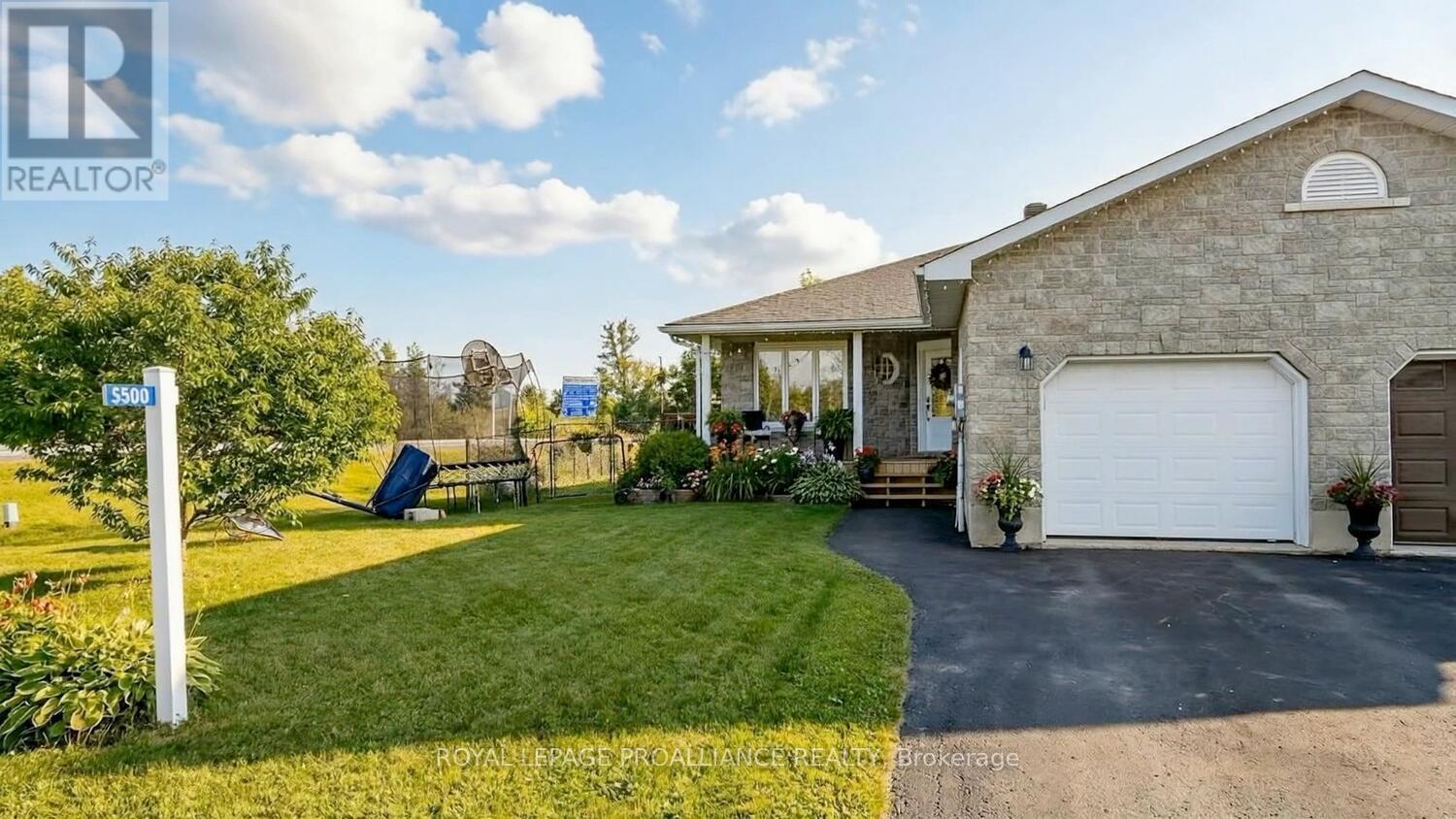 5500 Meadowbrook Drive, South Dundas, Ontario  K0E 1K0 - Photo 2 - X12956556