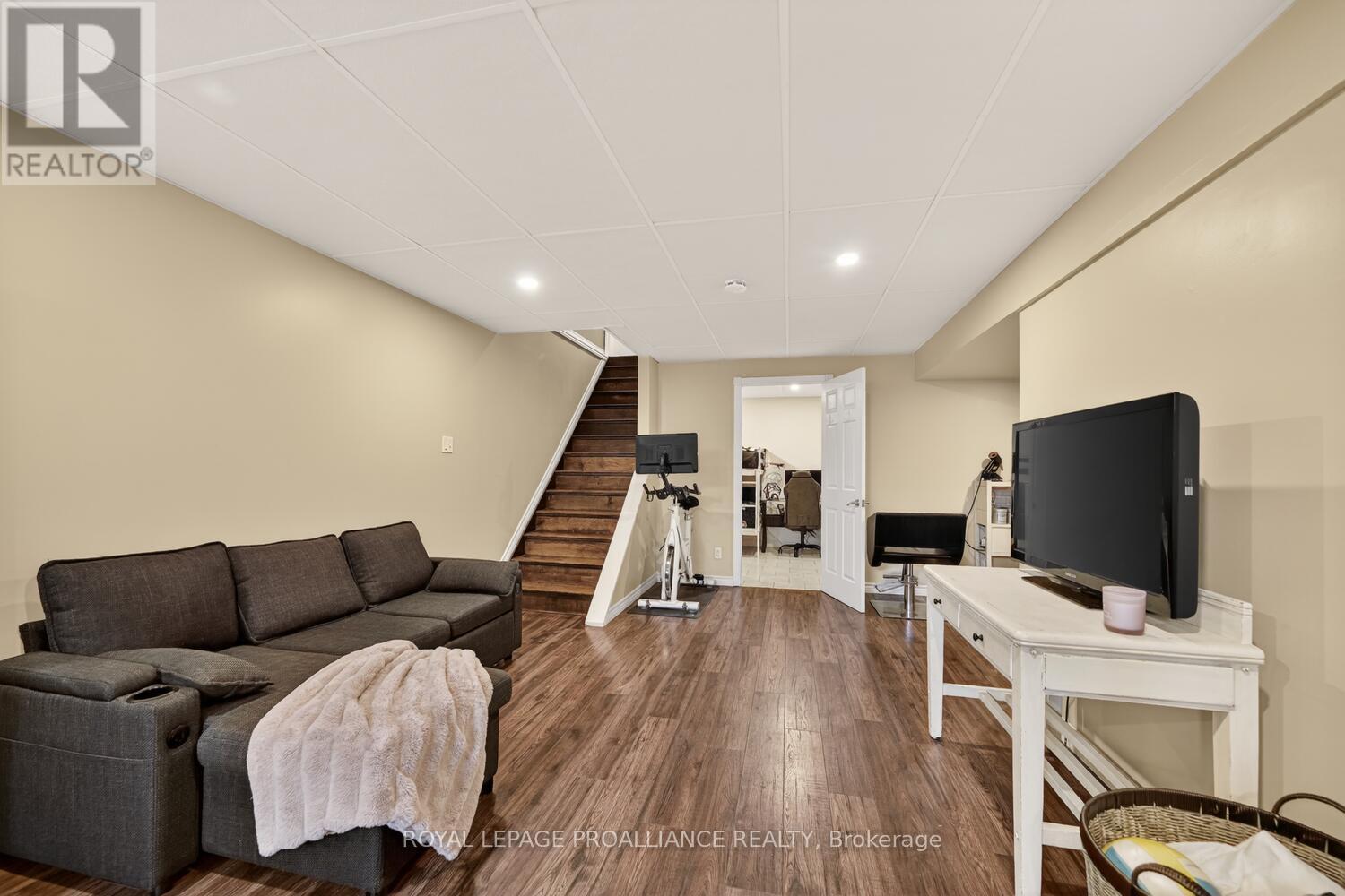 5500 Meadowbrook Drive, South Dundas, Ontario  K0E 1K0 - Photo 24 - X12956556