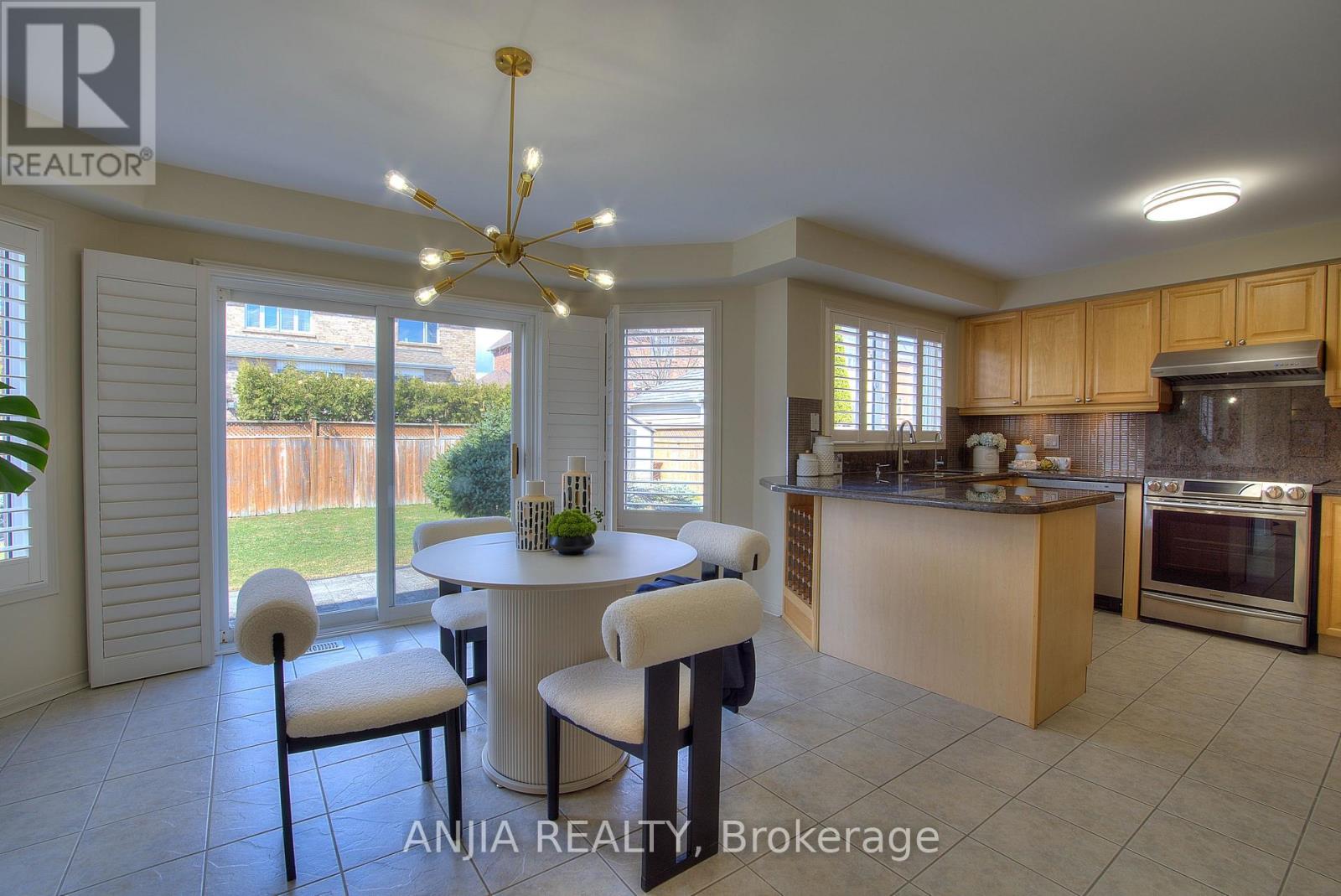 8 Twin Streams Road, Whitby, Ontario  L1P 1P1 - Photo 10 - E12948594