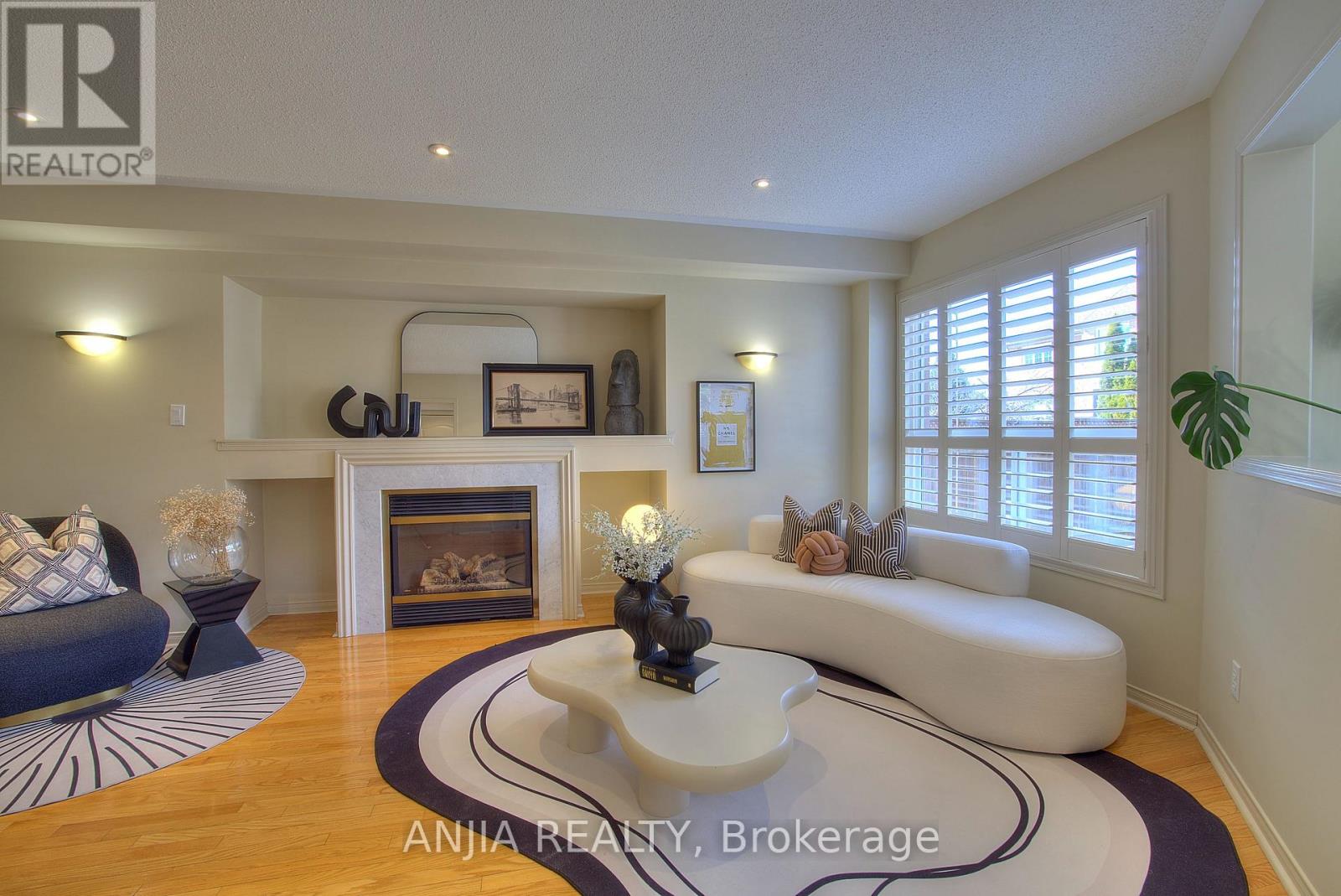 8 Twin Streams Road, Whitby, Ontario  L1P 1P1 - Photo 3 - E12948594