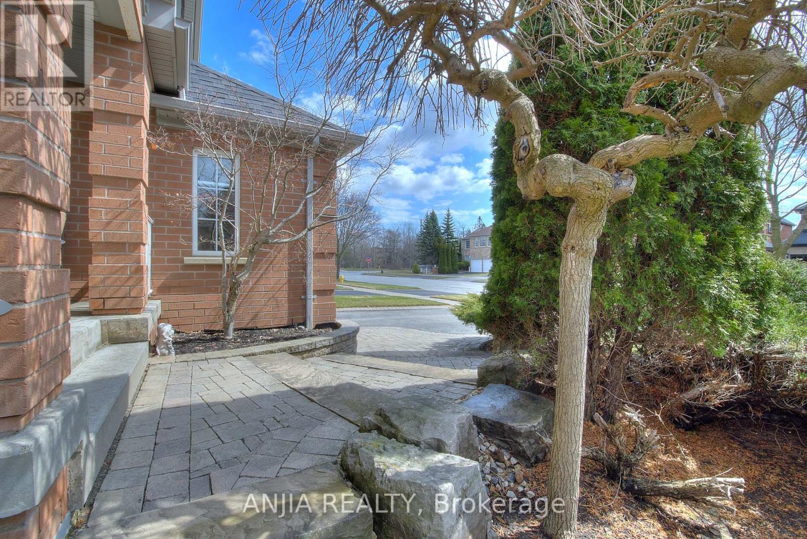 8 Twin Streams Road, Whitby, Ontario  L1P 1P1 - Photo 25 - E12948594