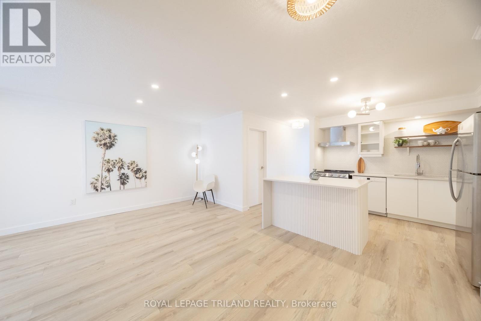 7 - 8 Oak Street, Lambton Shores, Ontario  N0M 1T0 - Photo 31 - X12956574