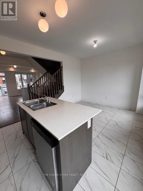 19 Haydock Way, Whitby, Ontario  L1N 0M6 - Photo 7 - E12956560