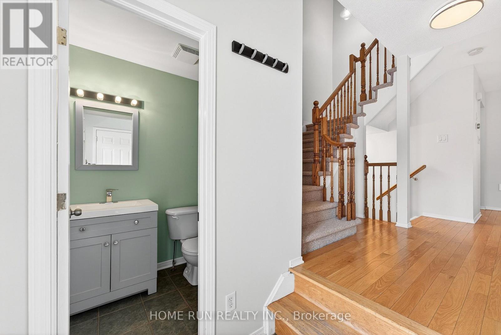 80 Goldridge Drive, Ottawa, Ontario  K2T 1E9 - Photo 3 - X12956558