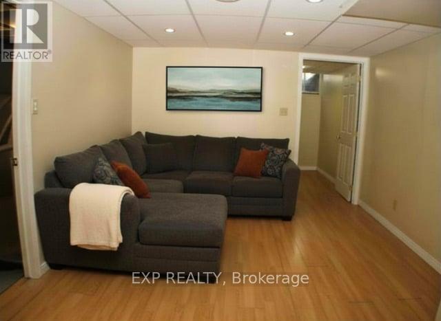 1741 Jobin Crescent, Ottawa, Ontario  K1J 1C4 - Photo 17 - X12956572