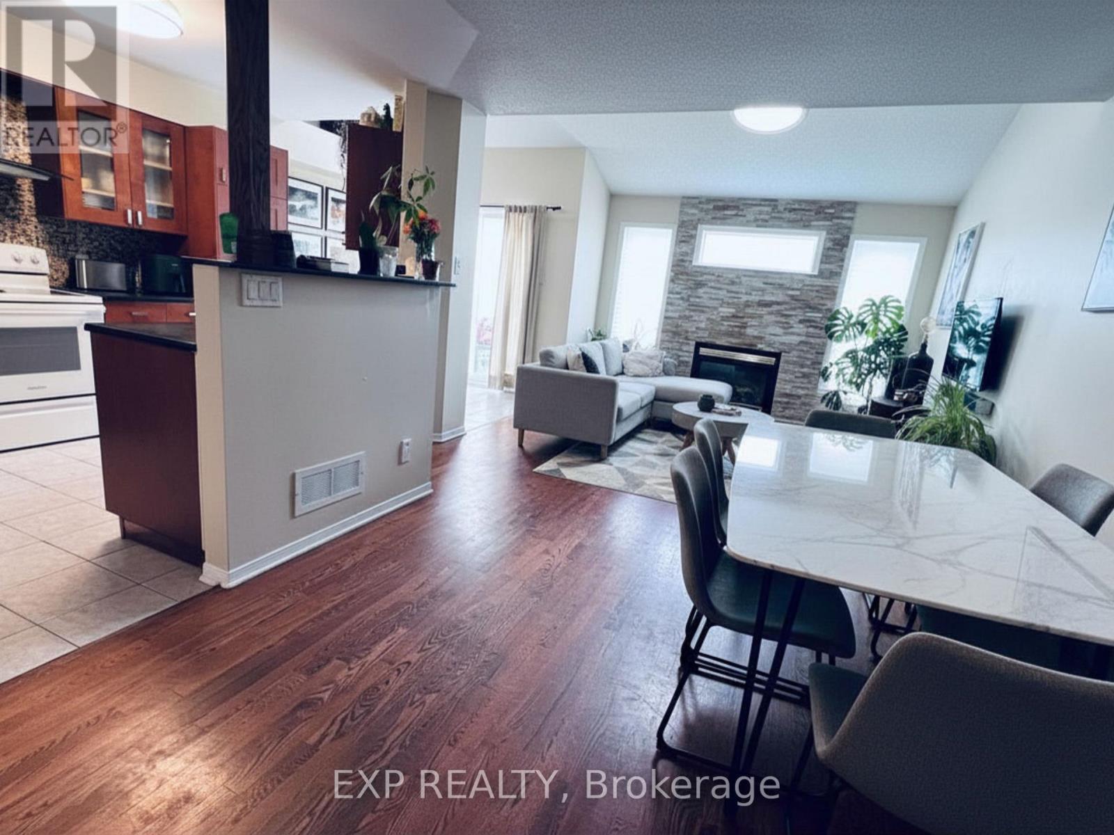 1741 Jobin Crescent, Ottawa, Ontario  K1J 1C4 - Photo 7 - X12956572