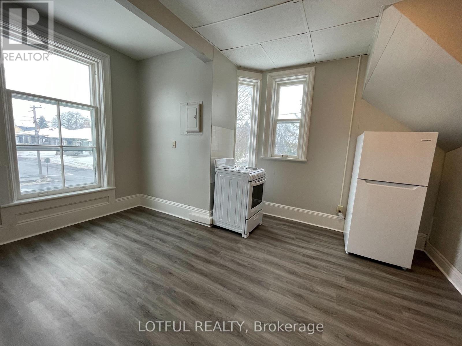 33 Lakeshore Drive, South Dundas, Ontario  K0C 1X0 - Photo 13 - X12956576