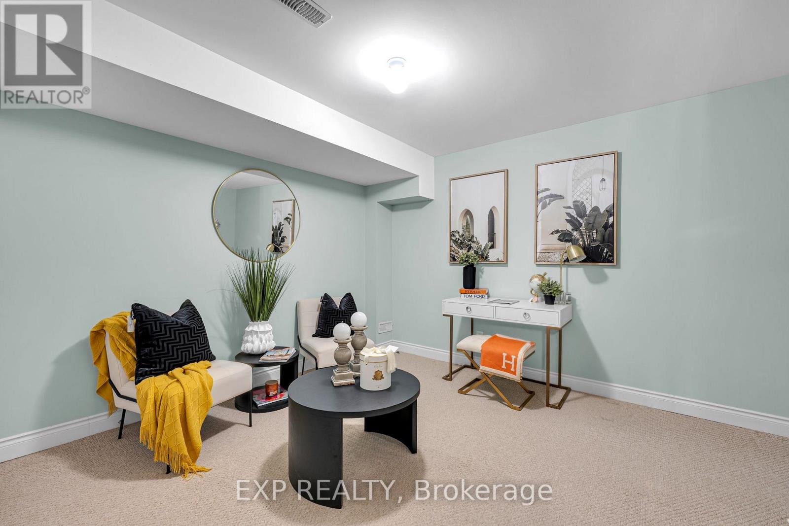 142 Hall Street, Richmond Hill, Ontario  L4C 4N8 - Photo 10 - N12956554