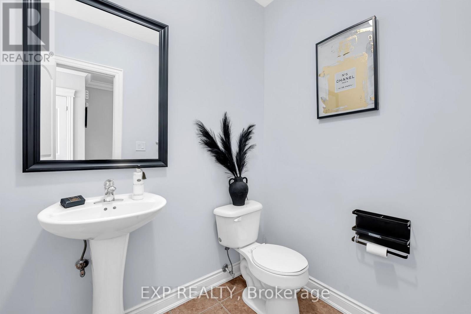 142 Hall Street, Richmond Hill, Ontario  L4C 4N8 - Photo 12 - N12956554