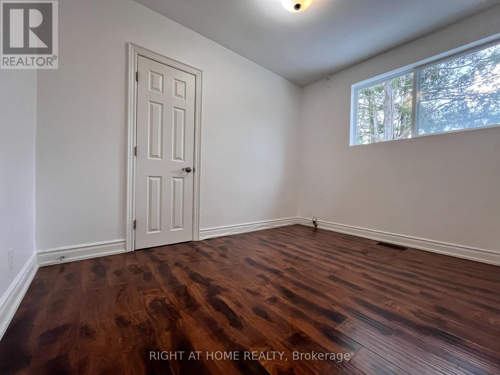 Upper - 195 Taylor Mills Drive N, Richmond Hill, Ontario  L4C 2T5 - Photo 10 - N12956564