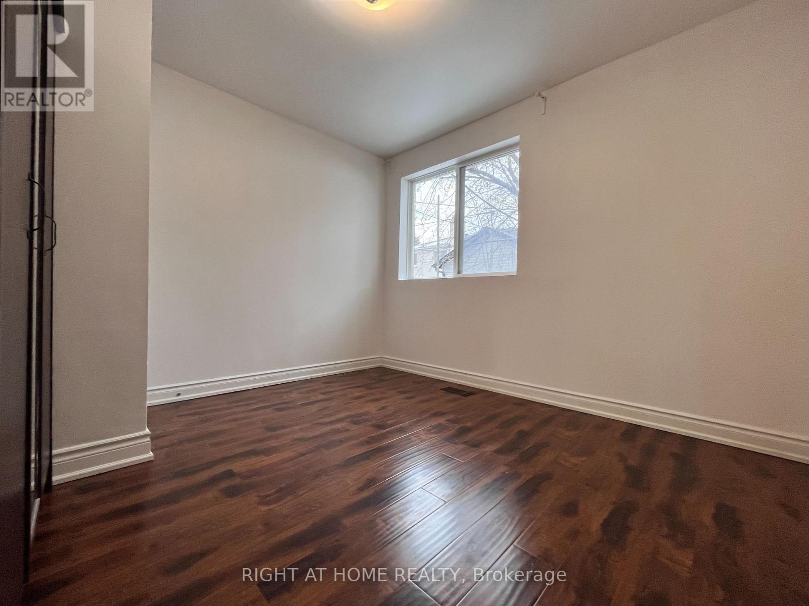 Upper - 195 Taylor Mills Drive N, Richmond Hill, Ontario  L4C 2T5 - Photo 12 - N12956564