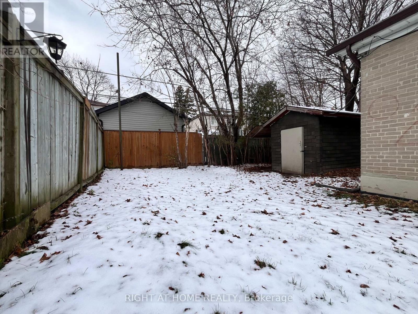 Upper - 195 Taylor Mills Drive N, Richmond Hill, Ontario  L4C 2T5 - Photo 15 - N12956564