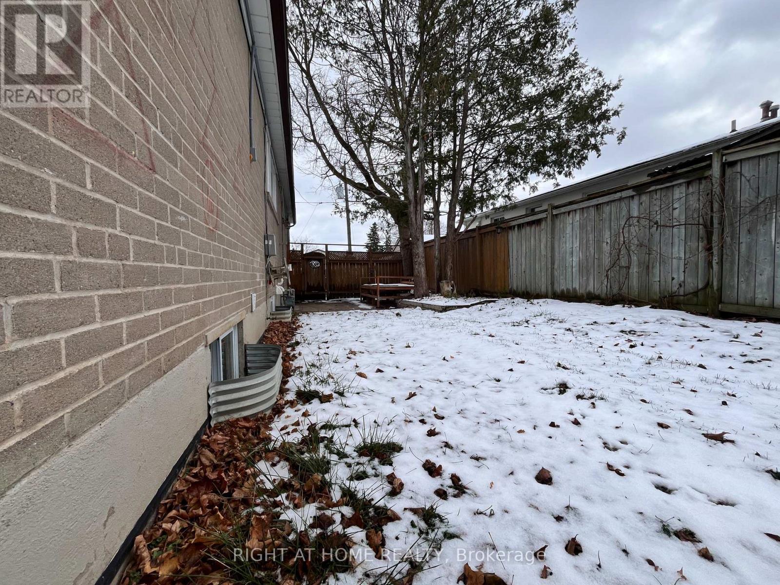 Upper - 195 Taylor Mills Drive N, Richmond Hill, Ontario  L4C 2T5 - Photo 16 - N12956564