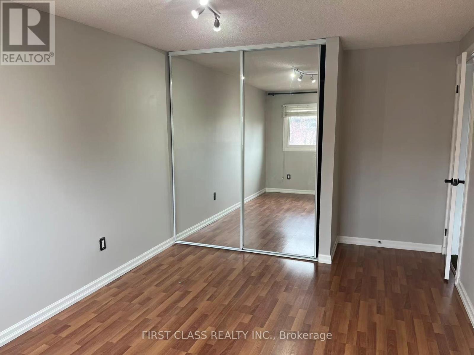 2222 Munn's Avenue, Oakville, Ontario  L6H 3M8 - Photo 14 - W12956562