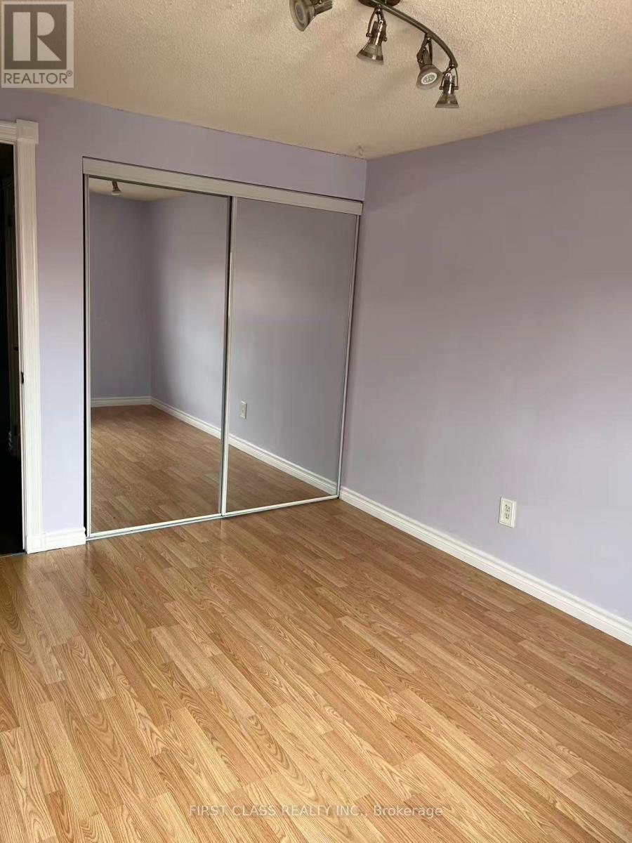 2222 Munn's Avenue, Oakville, Ontario  L6H 3M8 - Photo 16 - W12956562