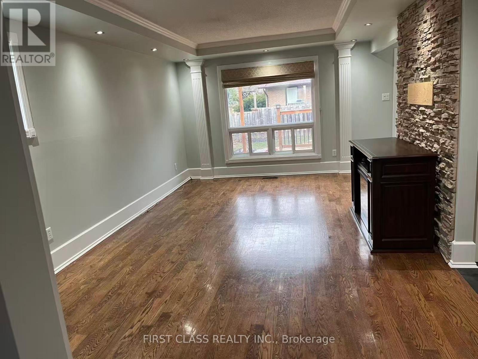 2222 Munn's Avenue, Oakville, Ontario  L6H 3M8 - Photo 2 - W12956562