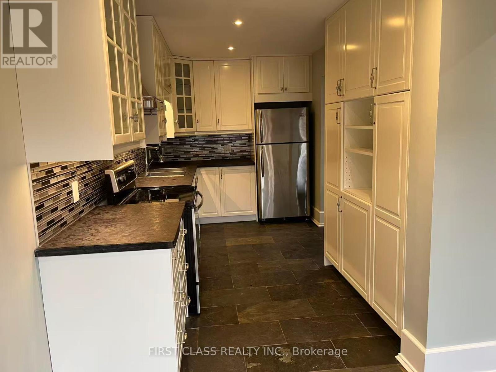 2222 Munn's Avenue, Oakville, Ontario  L6H 3M8 - Photo 6 - W12956562