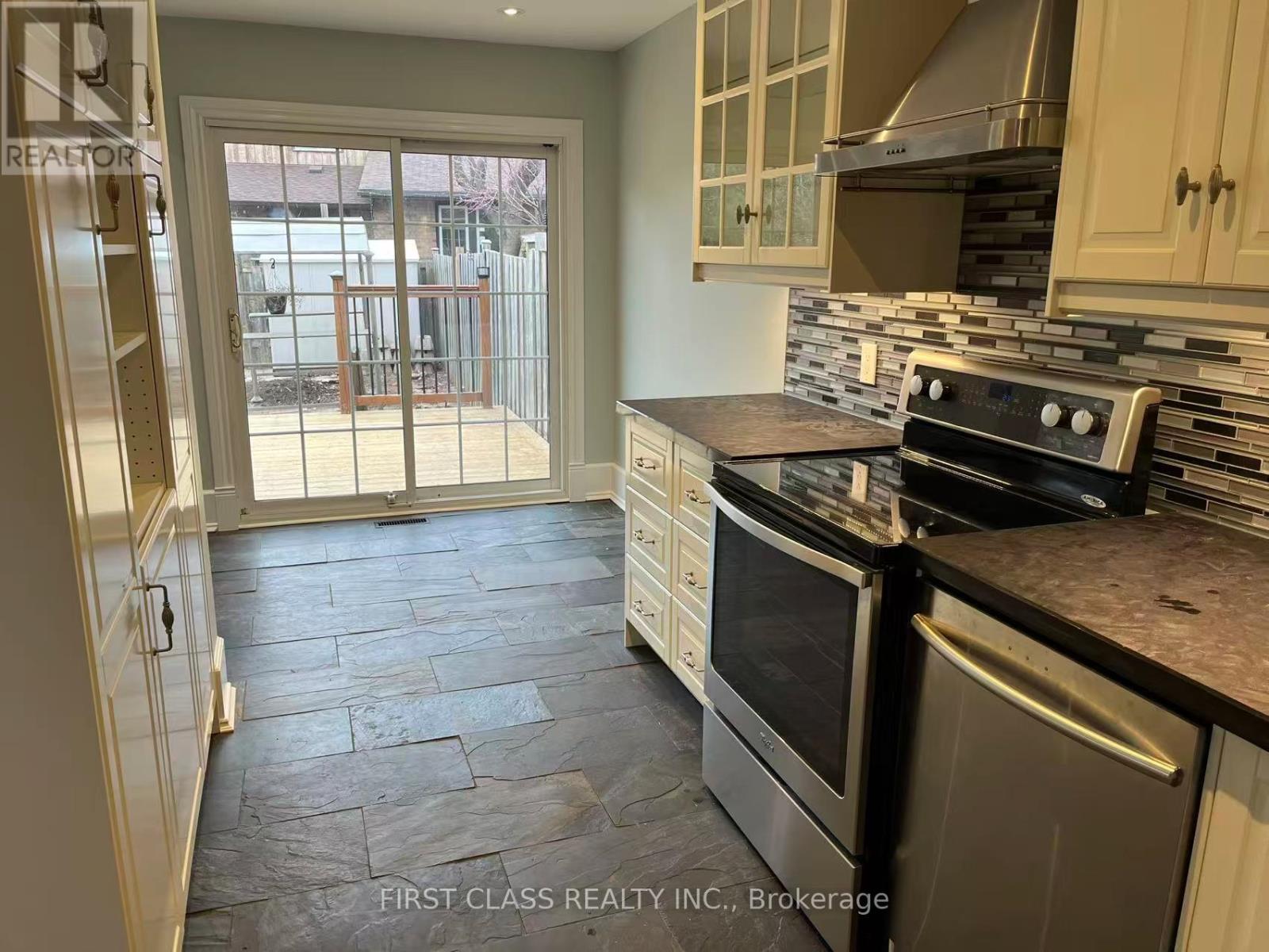 2222 Munn's Avenue, Oakville, Ontario  L6H 3M8 - Photo 8 - W12956562