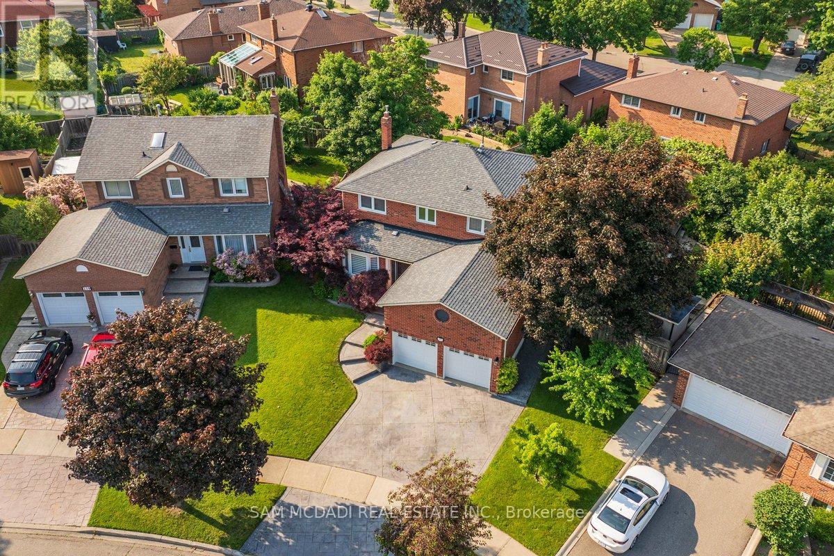 215 Anastasia Terrace, Mississauga, Ontario  L5B 3A5 - Photo 39 - W12956566