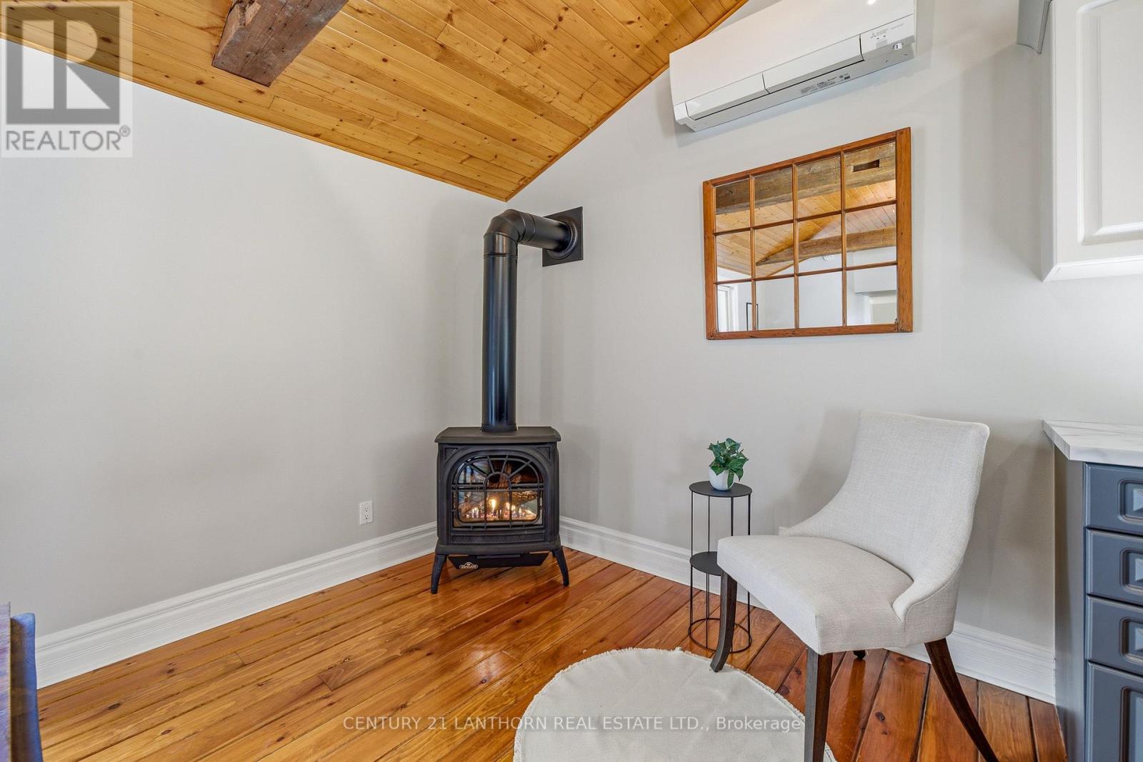 1647 County 10 Road, Prince Edward County, Ontario  K0K 1P0 - Photo 11 - X12847556