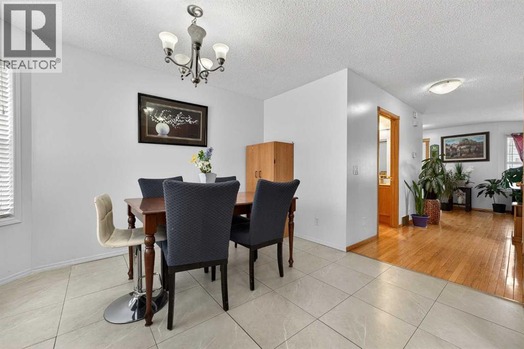 14 Hidden Ranch Hill NW, Calgary, Alberta  T3A 5X6 - Photo 13 - A2298503