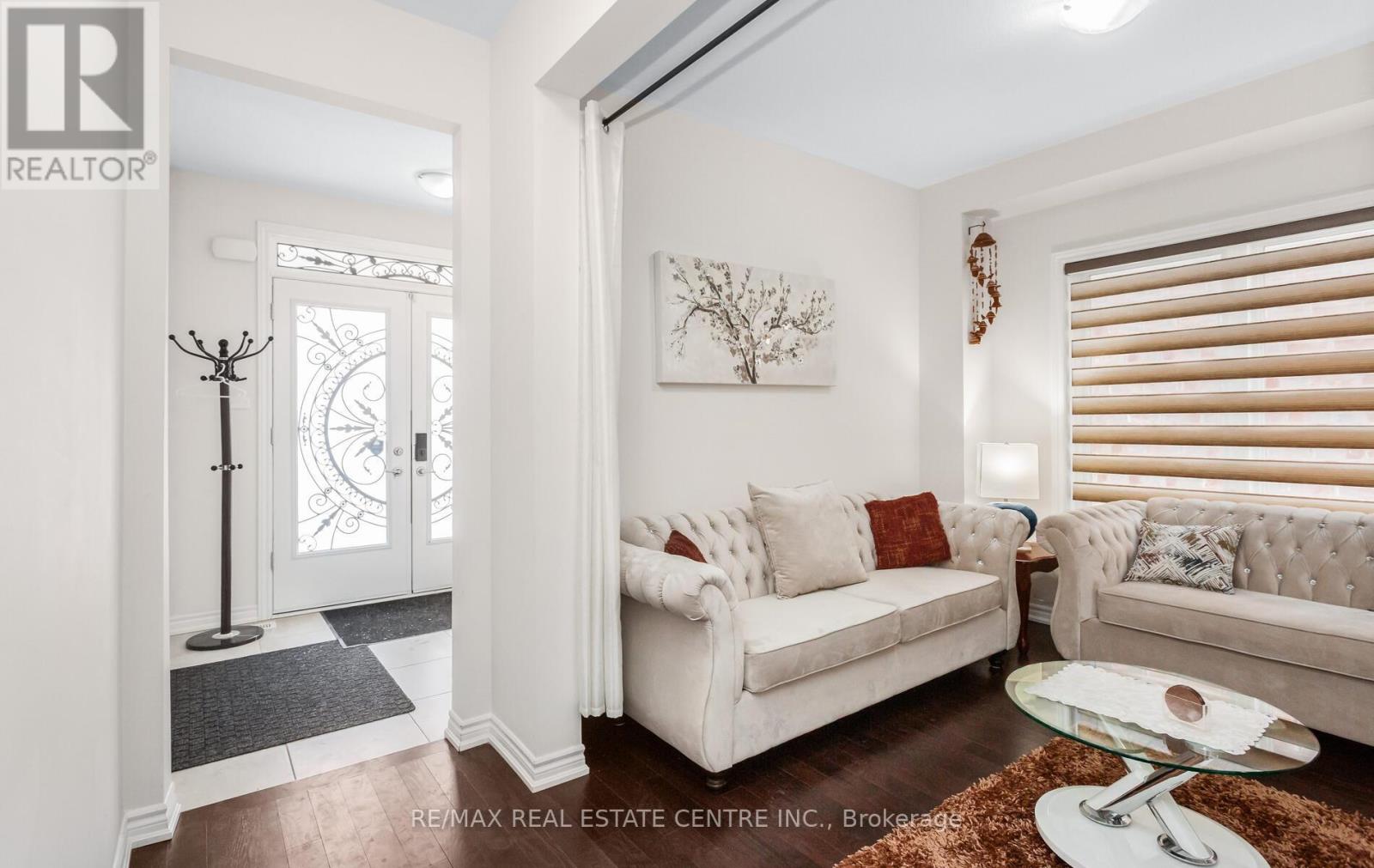 49 Bucksaw Street, Brampton, Ontario  L7A 4R3 - Photo 5 - W12956582